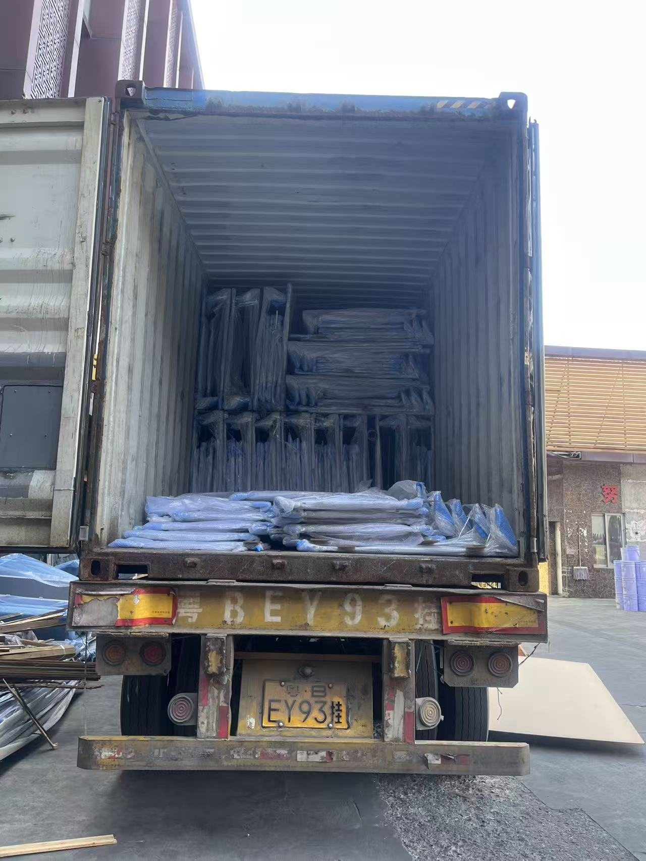 Export packed solid aluminum panels prepared for Malaysia hotel project by Punchuk