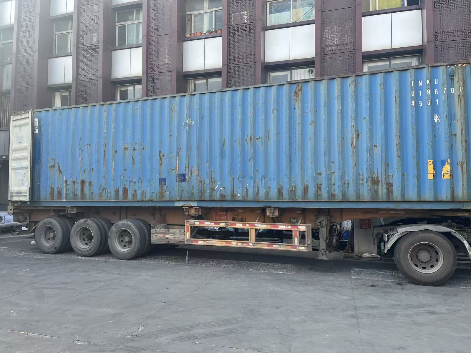 Shipping container for Malaysia hotel aluminum panel project supplied by Punchuk